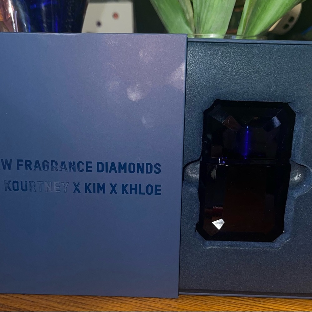 Khloé Blue Sapphire Diamond by KKW Fragrance Kim Kardashian West New w box